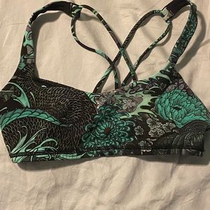 Lululemon Free to Be Bra.